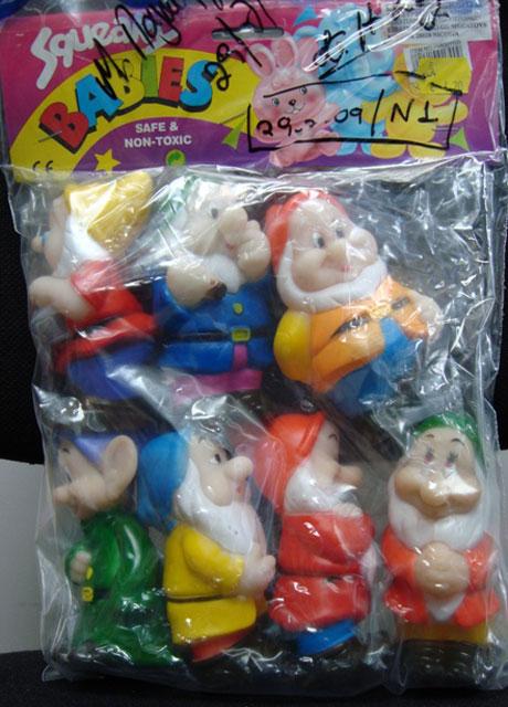 Plastic dwarfs - Squeaky Babies Safe and Non-Toxic