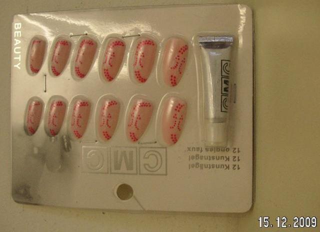 Artificial nails - Beauty