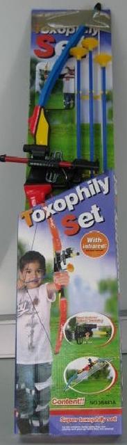 Bow and arrows play set