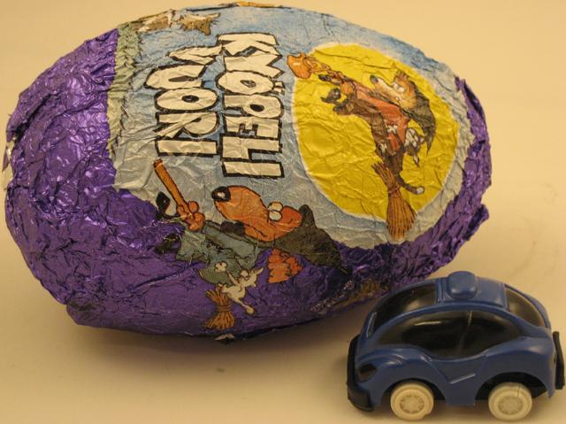 Toy car in Easter egg - Kyöpelinvuori