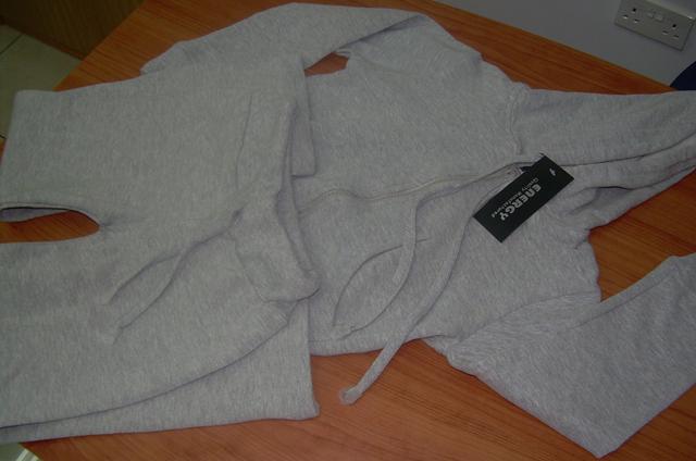 Clothing set (sweatshirt and trousers)