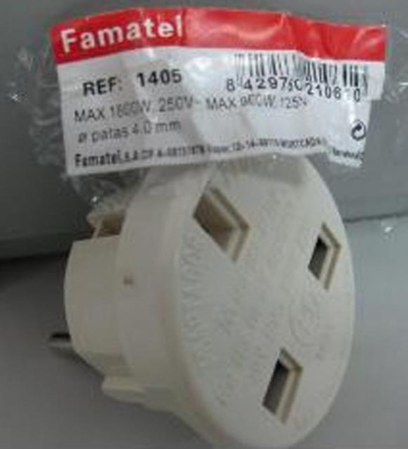 Lampholder and mains adaptors