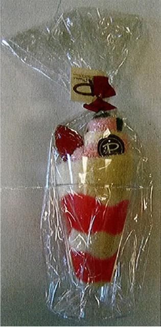Towel with an imitation strawberry - Verrines