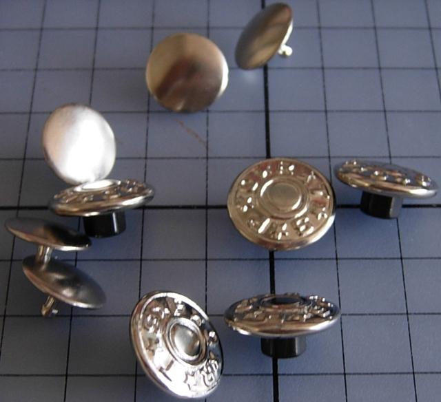 Metal rivet buttons