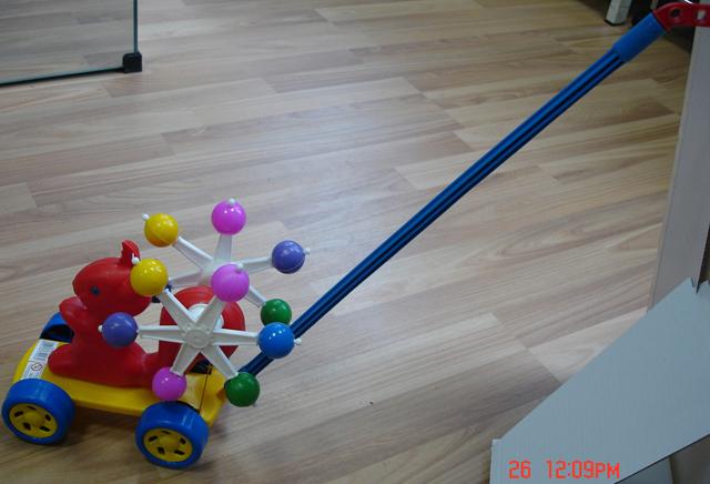Plastic push toy - Wiewiorka