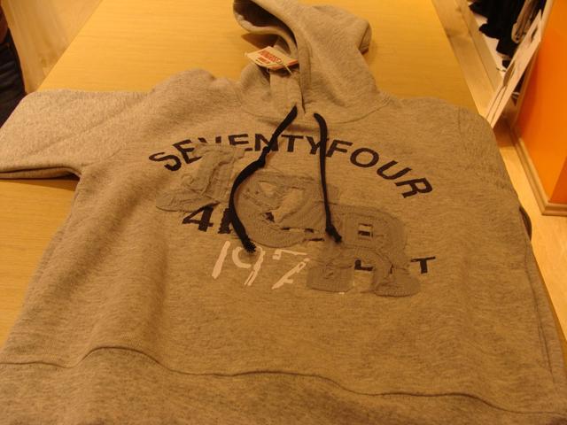 Boy’s sweatshirt