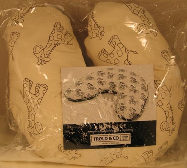 1. Nursing pillow, 2. Crib bumper