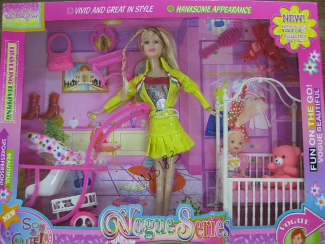 Set of plastic dolls with accessories