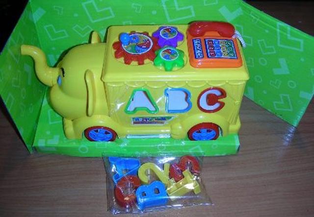 Toy – puzzle “Dance car”