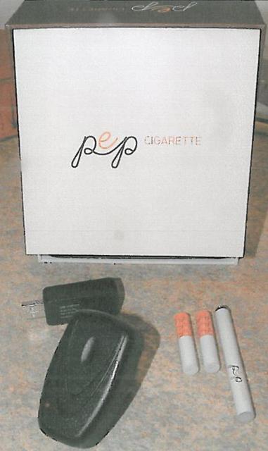 Electronic cigarette kit with travel charger