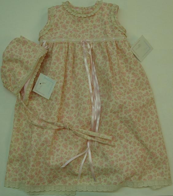 Baby’s long dress and bonnet