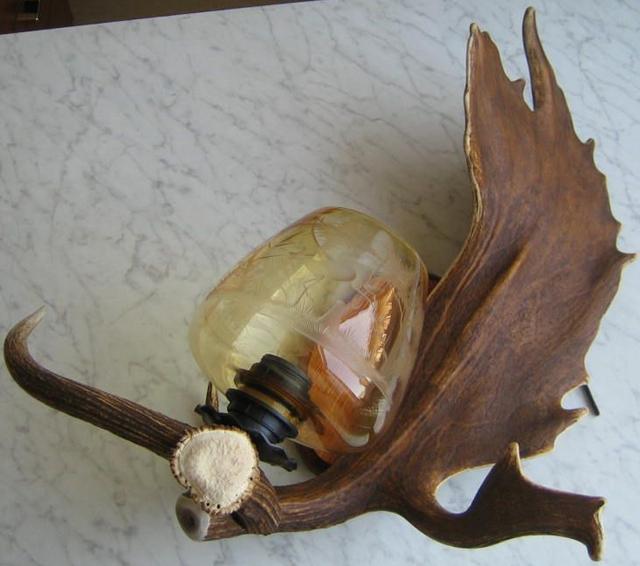 Wall bracket
