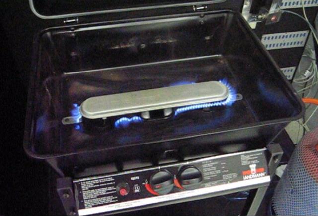 Gas barbecue