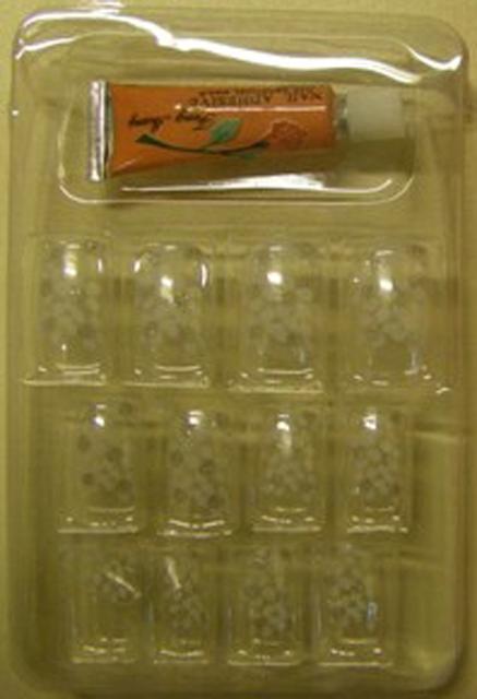 False fingernails with glueNail Art - New nail