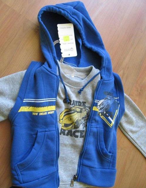 Children’s sleeveless zip-up sweatshirt
