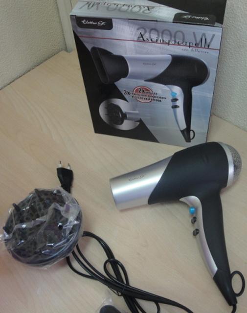 Hair dryer "Secador De Cabello Con Difusor"