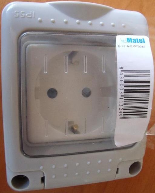 Mains socket outlet
