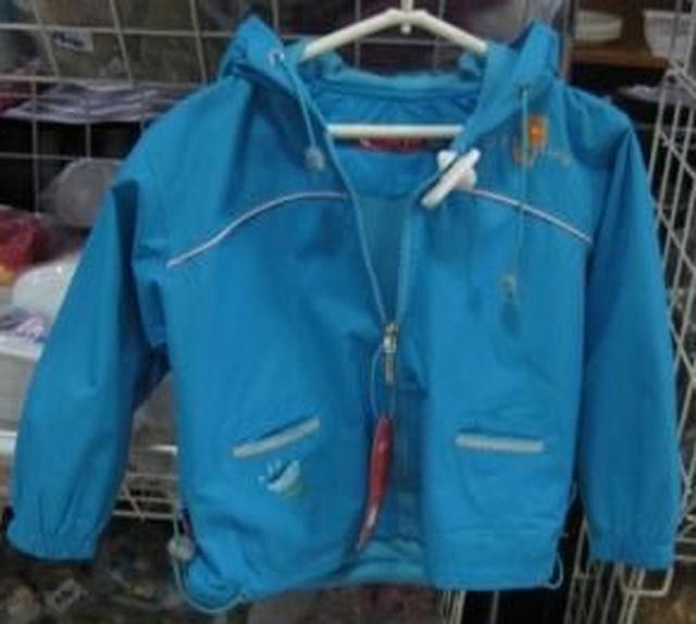 Children’s jacket with hood
