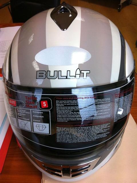 Motorcycling helmet V200