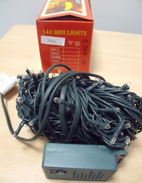 Lighting chain1. 60 Mini Lights 2.