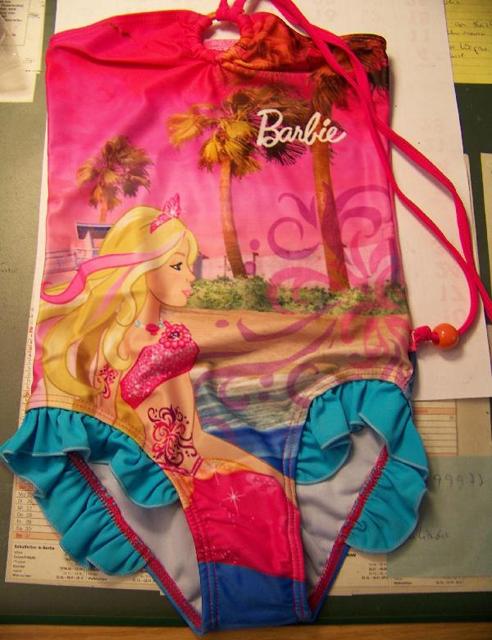 Swimsuit Barbie <font color="#ff0000">(MAY BE COUN