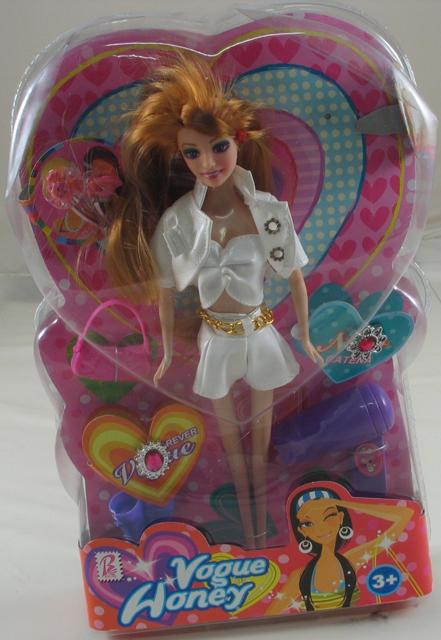 Doll and accessory set "Vogue Honey"