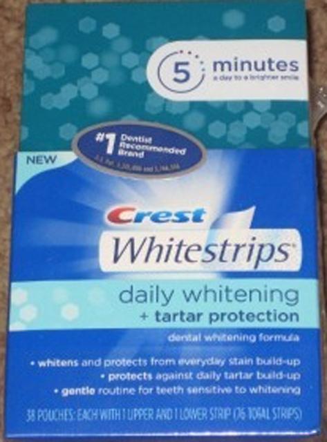 Dental whitening strips "Whitestrips - Daily White