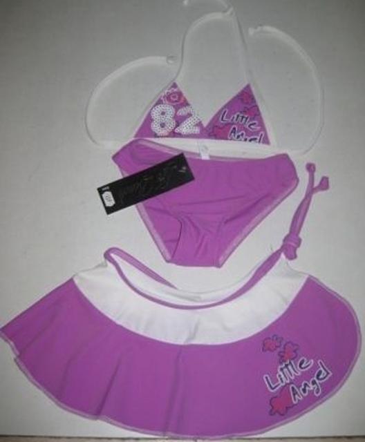 Girl’s three-piece swimsuit