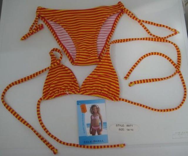 Girl’s bikini