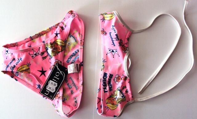 Girl’s swimsuits