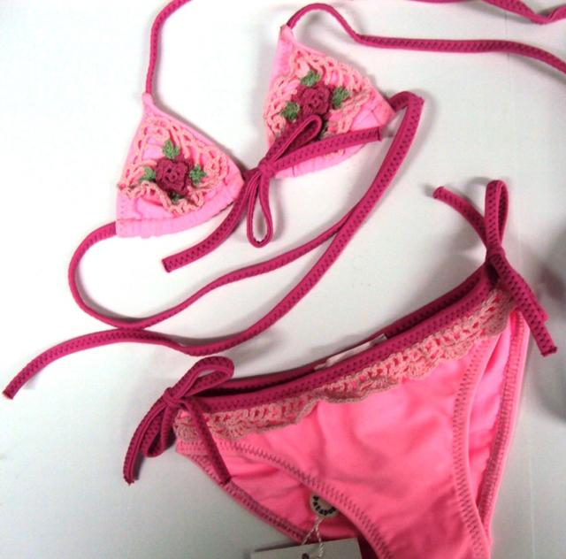 Girl’s bikini