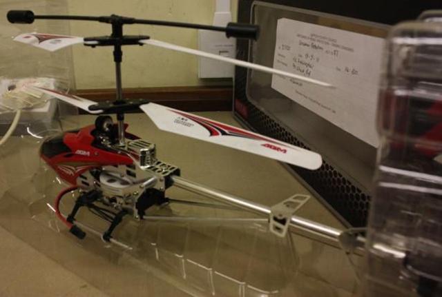 Radio-controlled toy helicopter "Thunder Metal Ser