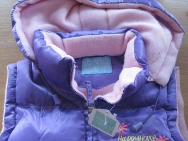 Girl’s sleeveless jacket