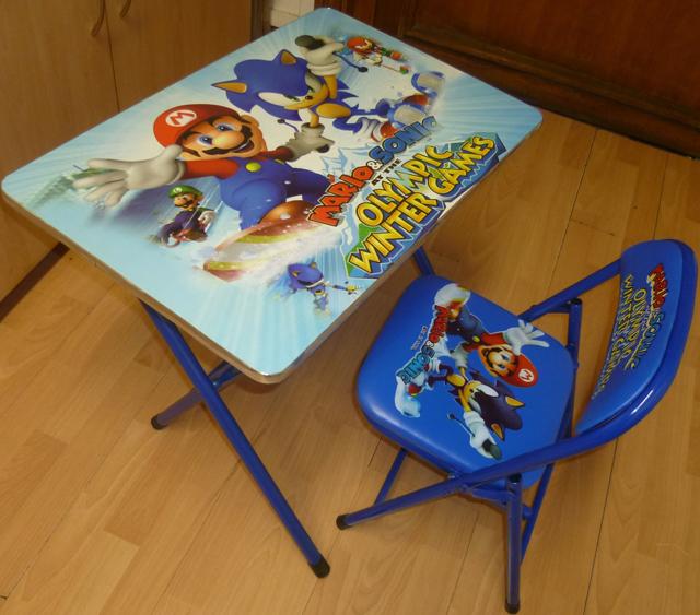 Folding play table and folding chair
