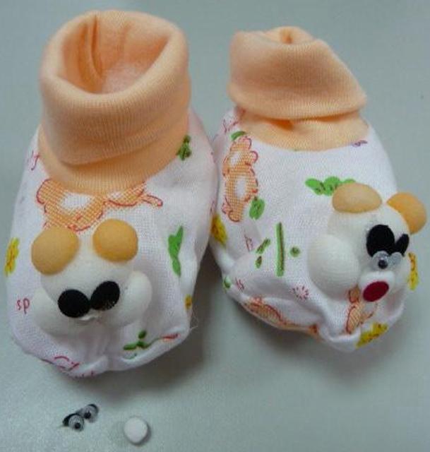 Babies' bootees