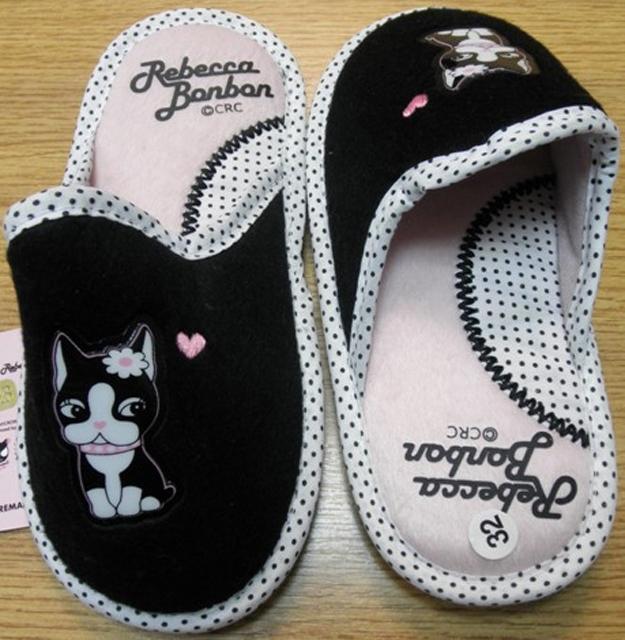 Girls' slippers