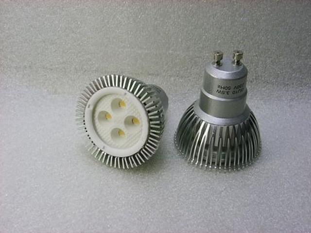 LED light bulb