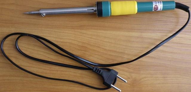 Soldering iron