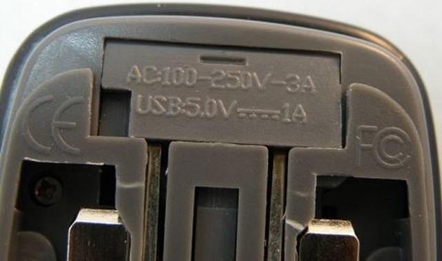 Charger "Universal Adaptor &amp; Charger"