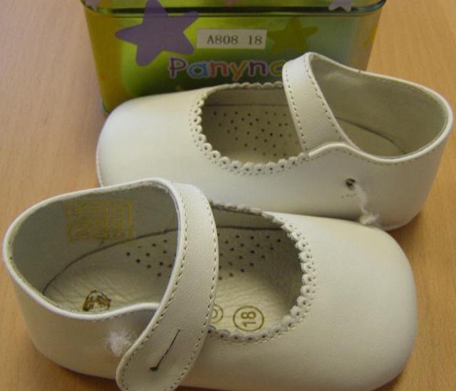 Babies' shoes