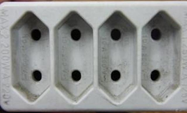 Plug adaptor