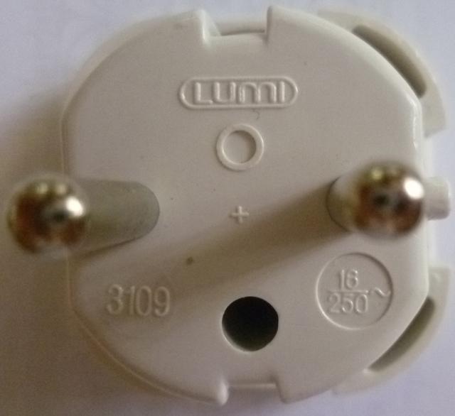 Travel adaptor