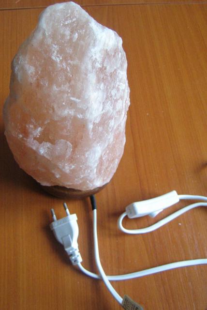 Salt crystal lamp