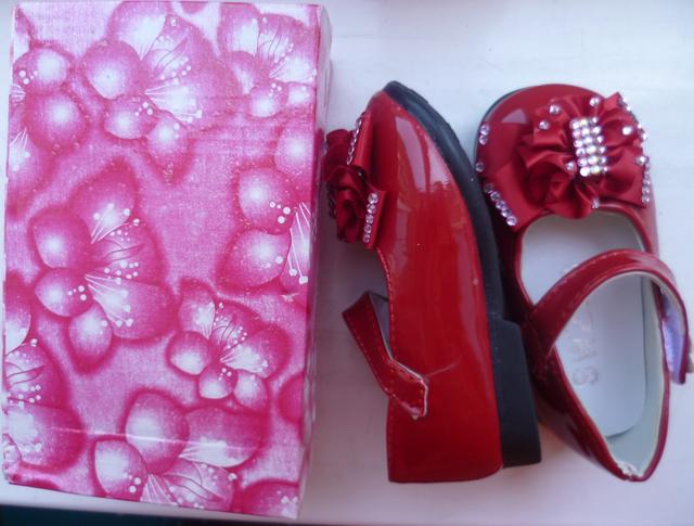 Girls’ shoes