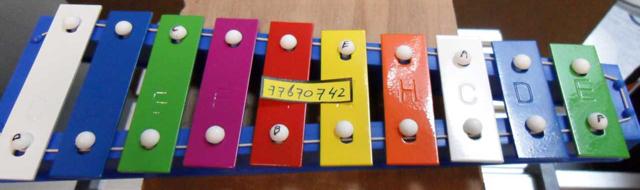 Toy musical instrument