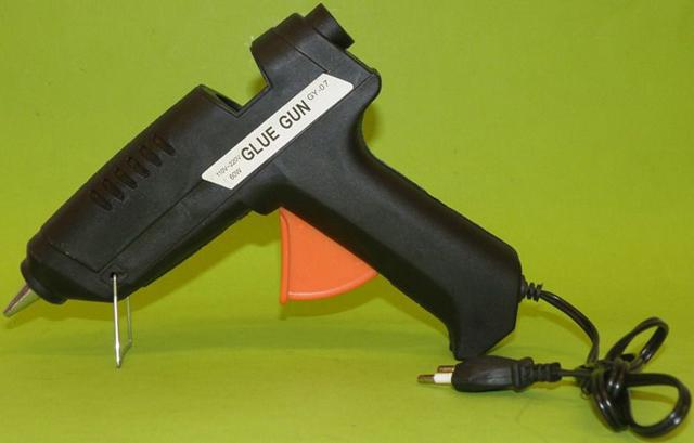 Glue gun