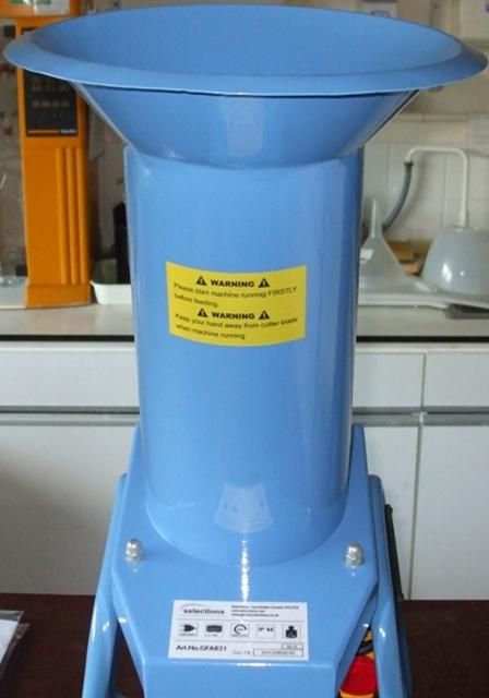 Fruit crusher