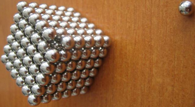 Magnetic balls