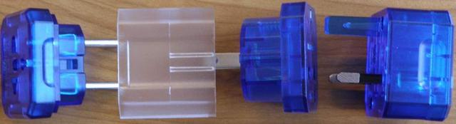 Travel plug adaptor