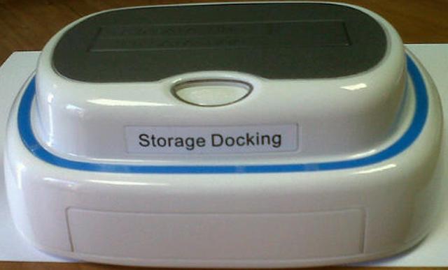Hard drive docking station